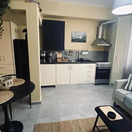 Adamantia's Artistic Place *