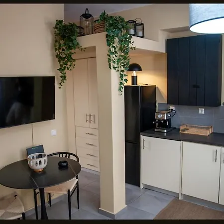 Adamantia's Artistic Place